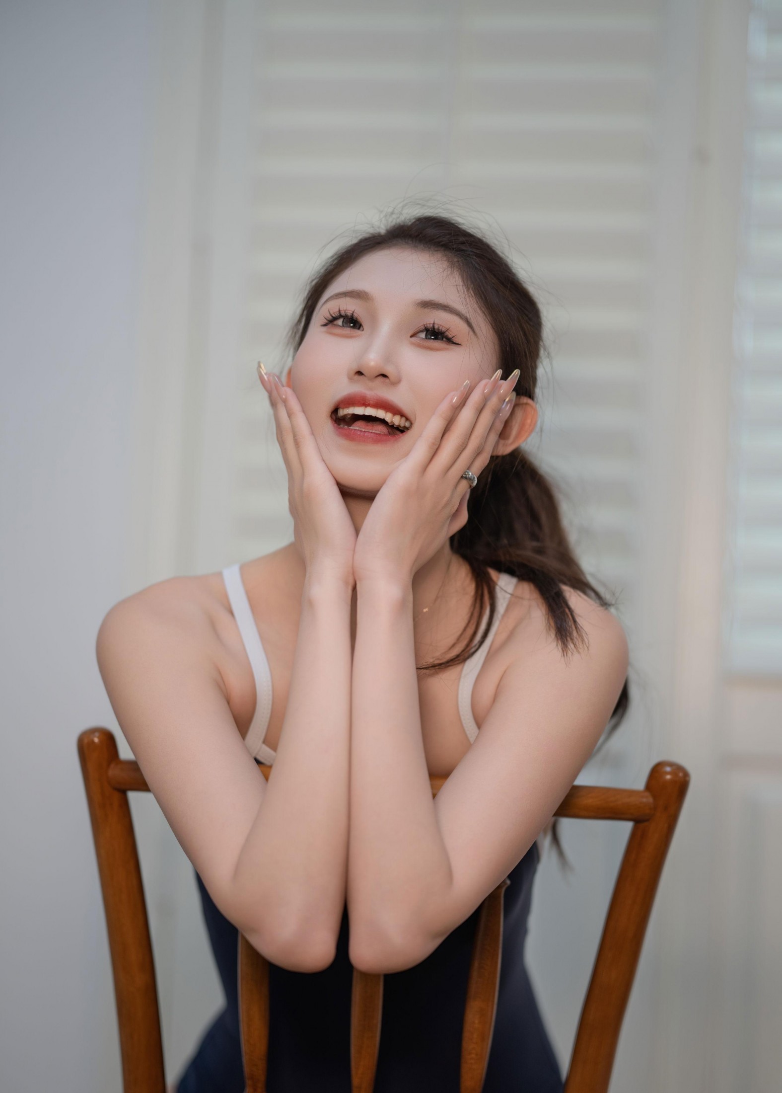 Model六 – 《死库水》[72P]